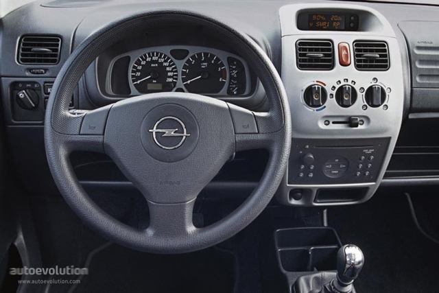 Opel Agila photo 4