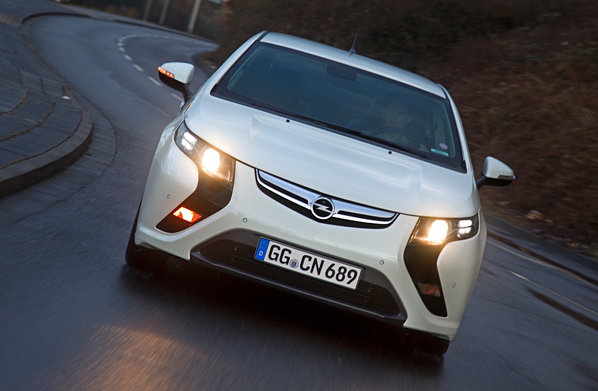 Opel Ampera photo 12