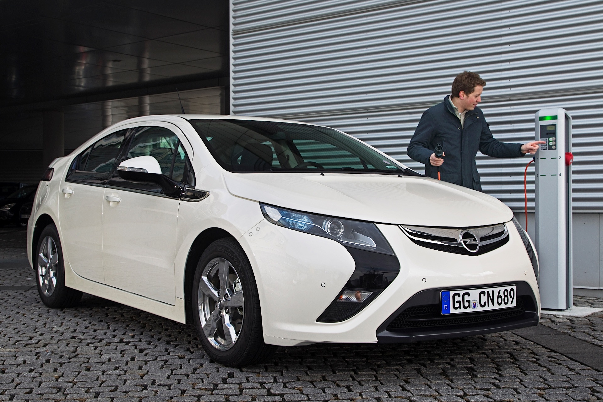 Opel Ampera photo 13