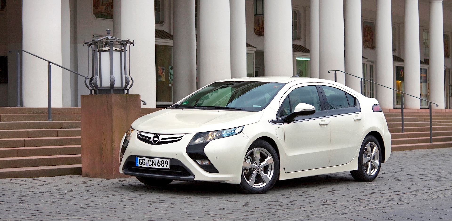 Opel Ampera photo 16