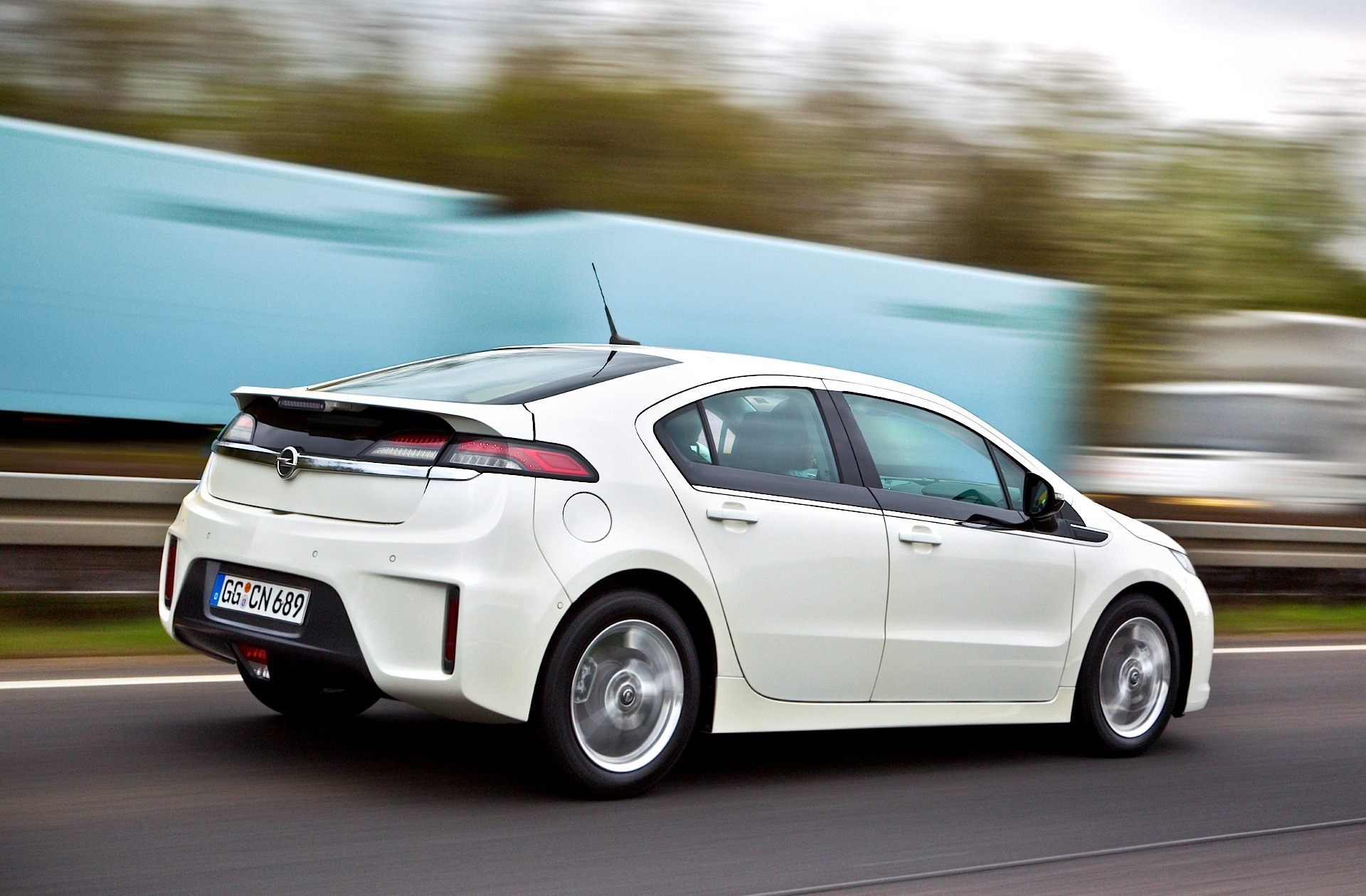 Opel Ampera photo 19