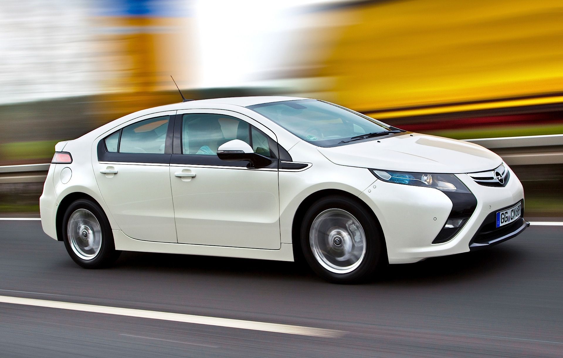 Opel Ampera photo 20