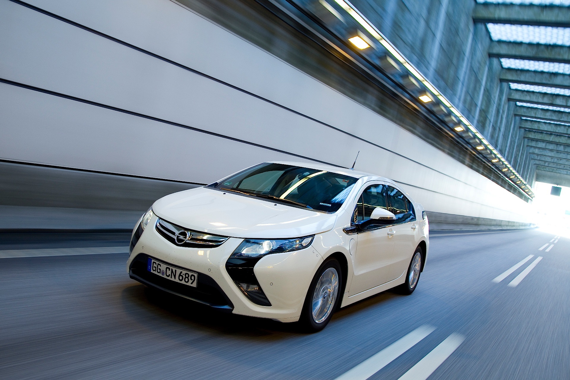 Opel Ampera photo 28