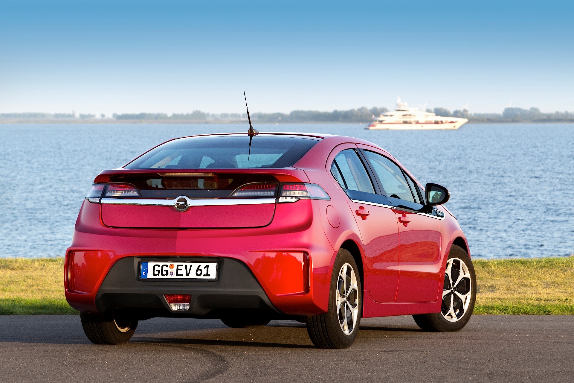 Opel Ampera photo 40