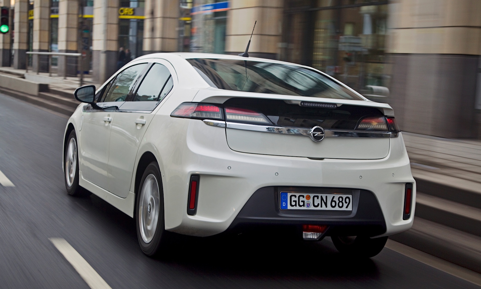 Opel Ampera photo 8