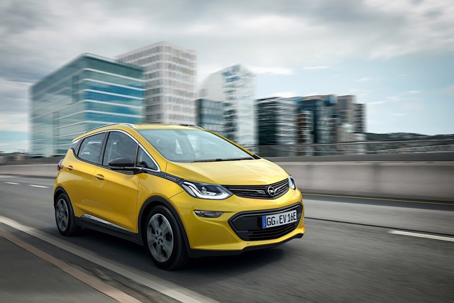 Opel Ampera photo 9