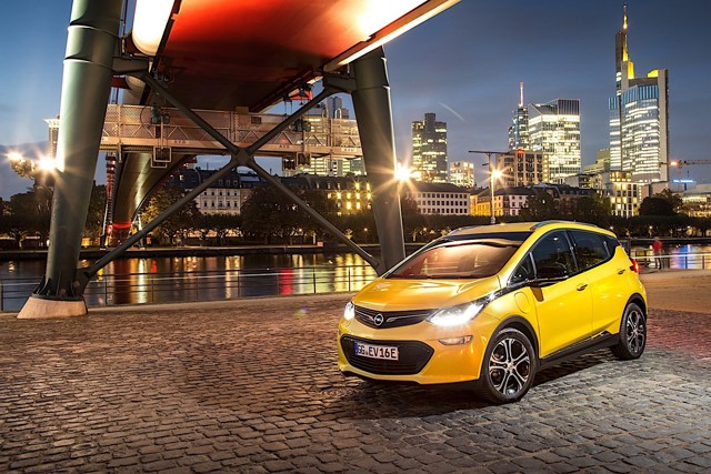 Opel Ampera photo 15