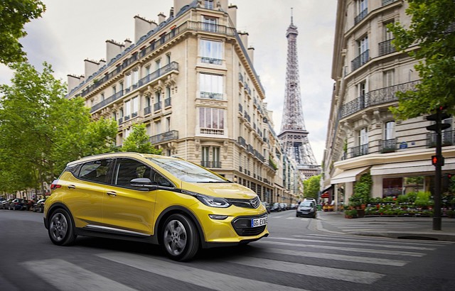 Opel Ampera photo 17