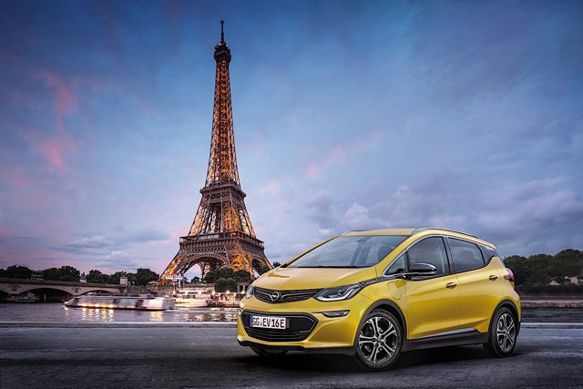 Opel Ampera photo 19