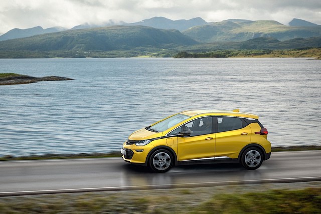 Opel Ampera photo 29