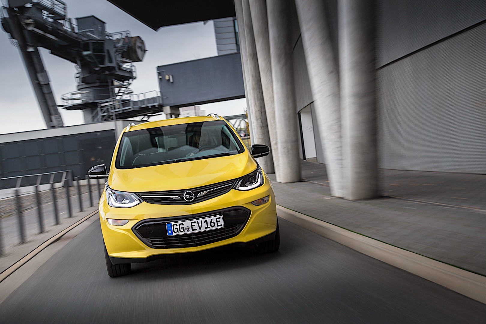 Opel Ampera photo 2
