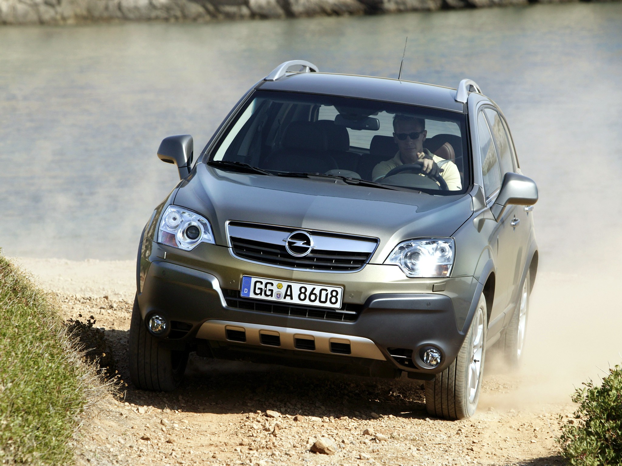 Opel Antara photo 29