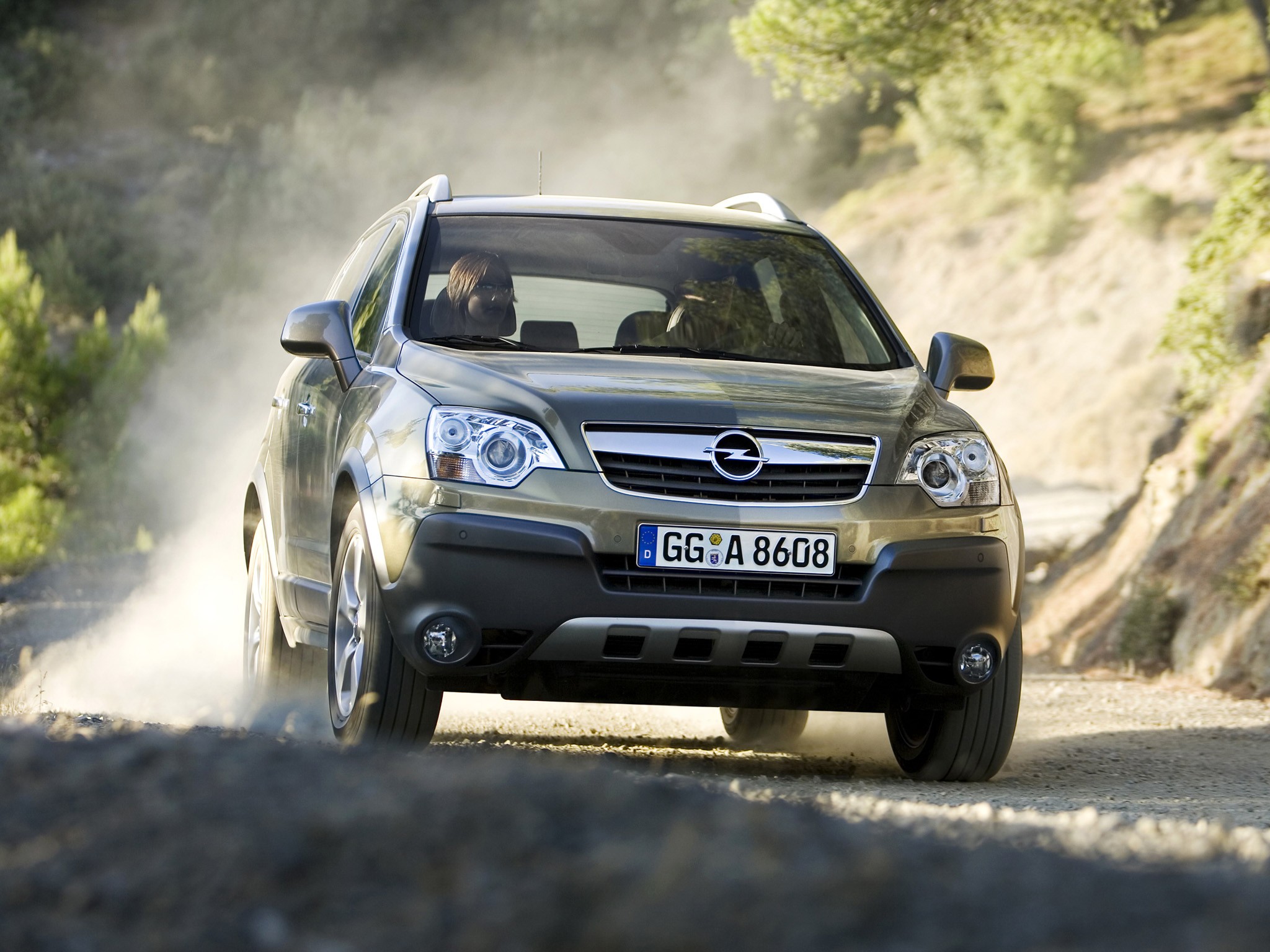 Opel Antara photo 32