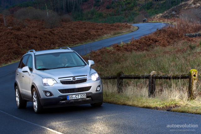 Opel Antara photo 7