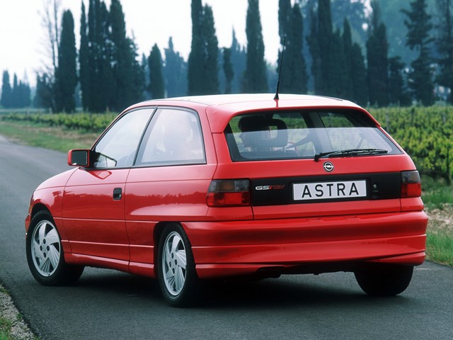 Opel Astra 3 Doors photo 12