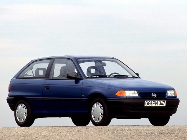Opel Astra 3 Doors photo 14