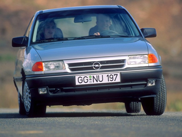 Opel Astra 3 Doors photo 16
