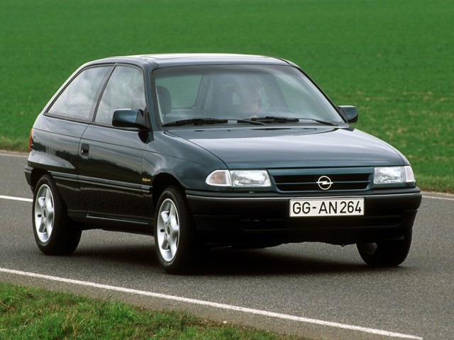 Opel Astra 3 Doors photo 17