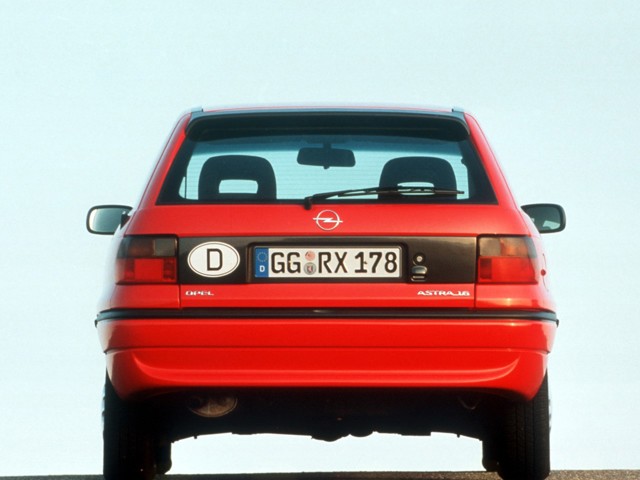 Opel Astra 3 Doors photo 12