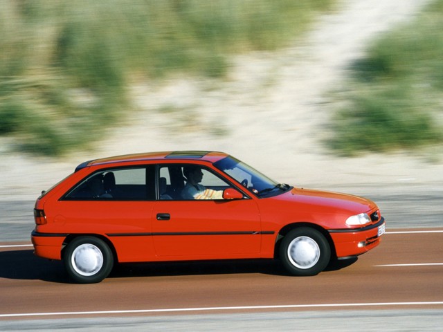 Opel Astra 3 Doors photo 13