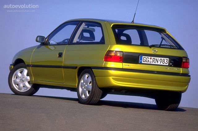 Opel Astra 3 Doors photo 2