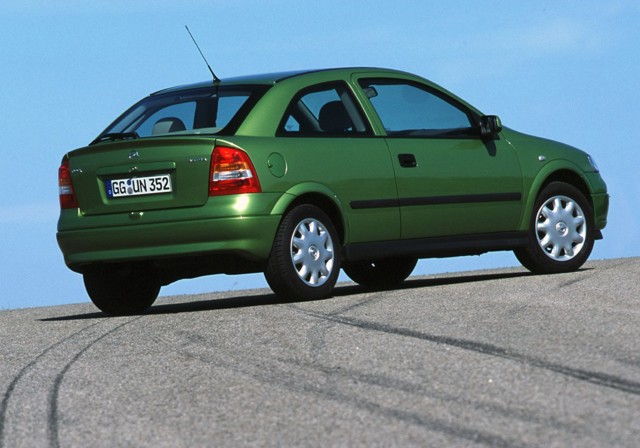 Opel Astra 3 Doors foto 10