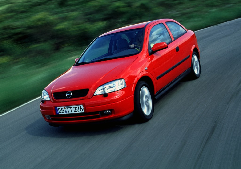Opel Astra 3 Doors photo 20