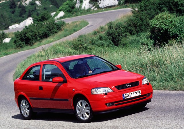 Opel Astra 3 Doors foto 25