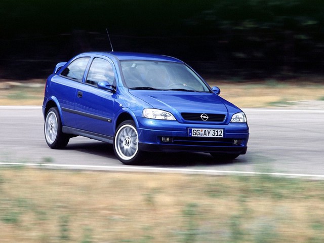 Opel Astra 3 Doors foto 30