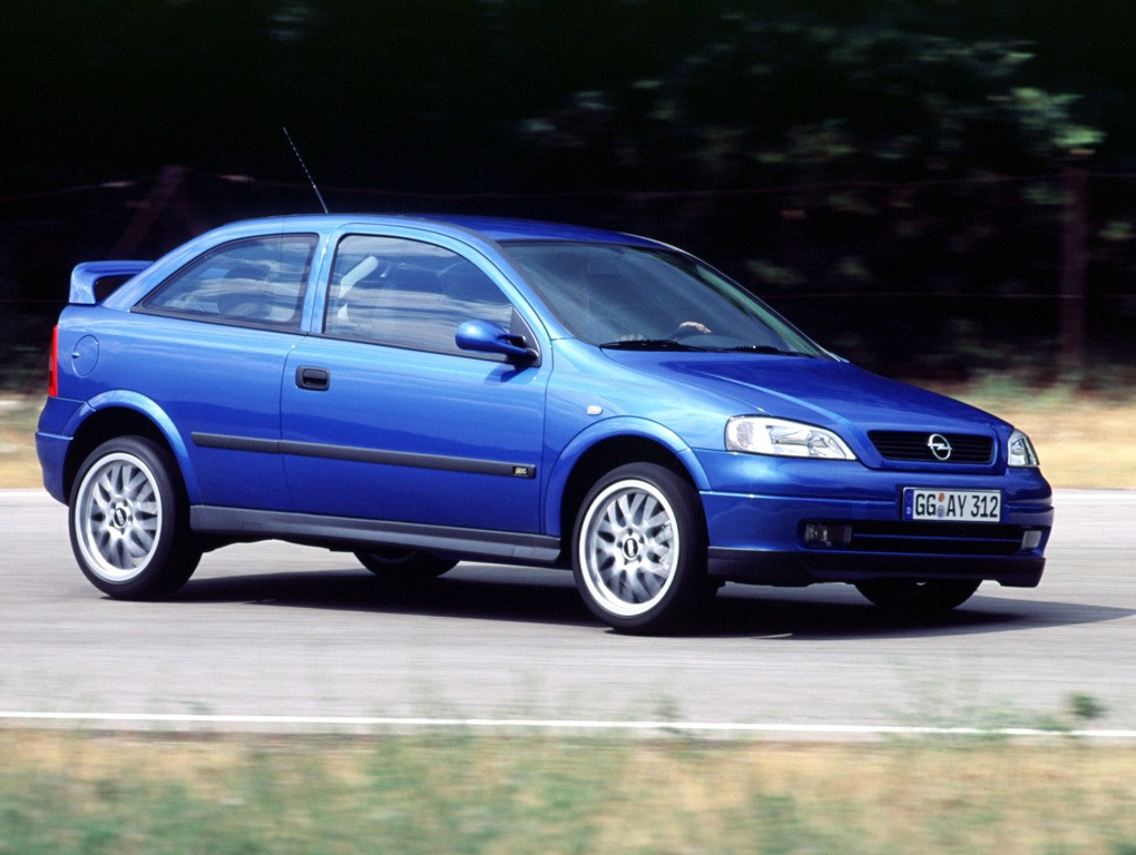 Opel Astra 3 Doors photo 31