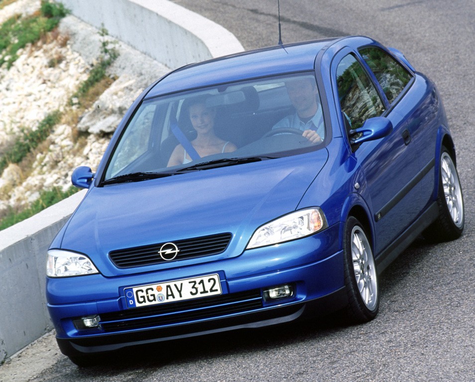 Opel Astra 3 Doors photo 34