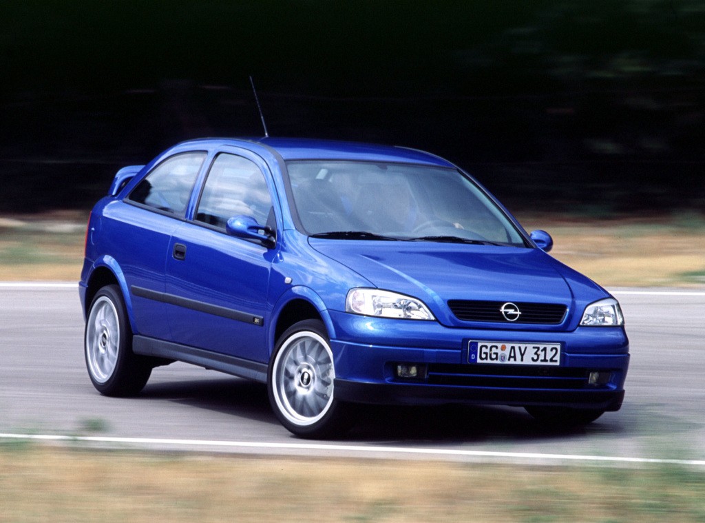 Opel Astra 3 Doors photo 35