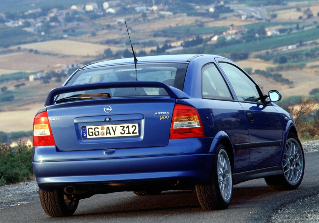 Opel Astra 3 Doors photo 36