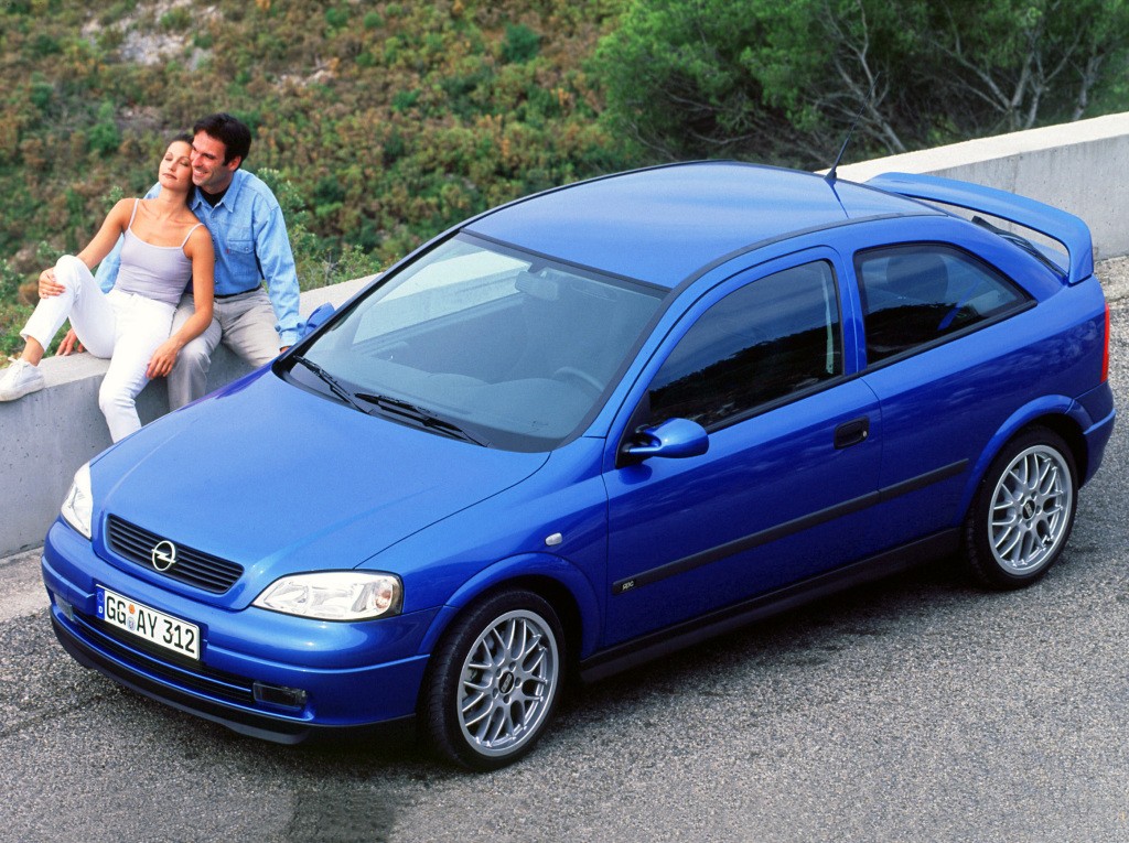 Opel Astra 3 Doors photo 37