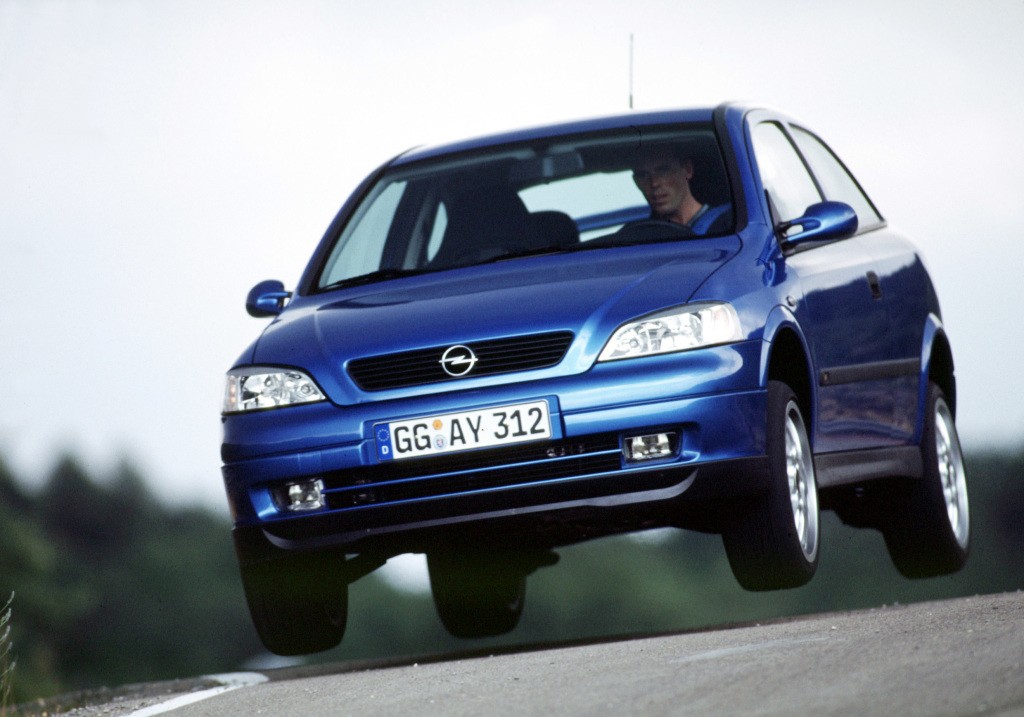 Opel Astra 3 Doors photo 41