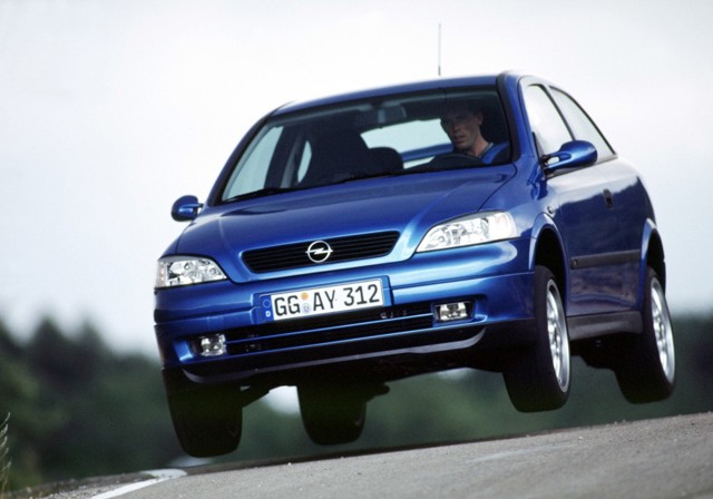 Opel Astra 3 Doors foto 41