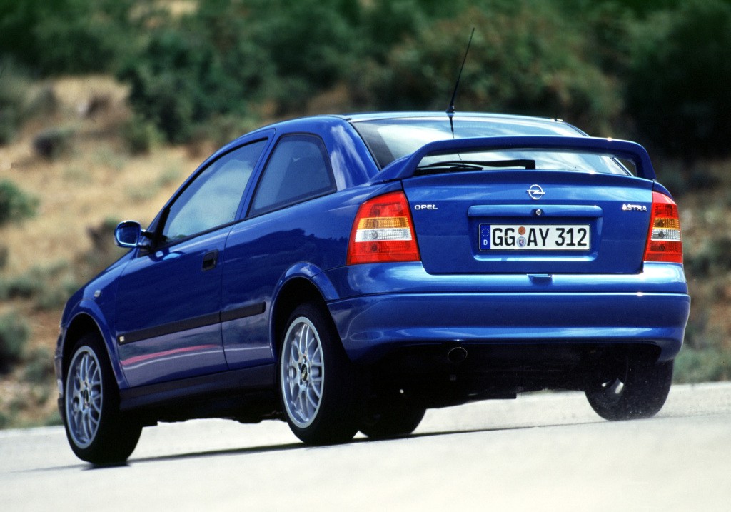 Opel Astra 3 Doors photo 45