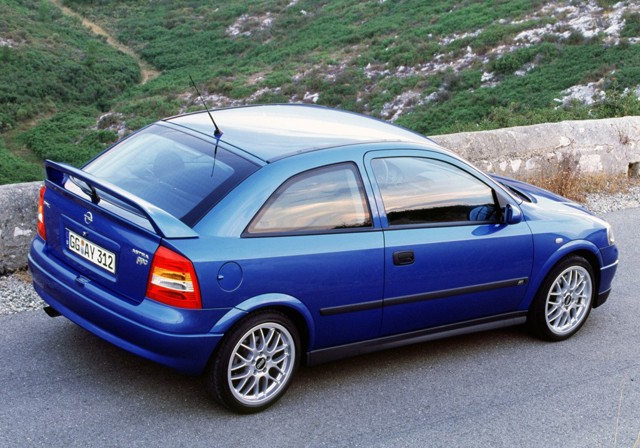 Opel Astra 3 Doors foto 46