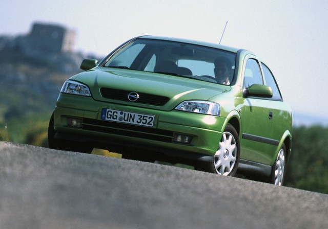 Opel Astra 3 Doors foto 5
