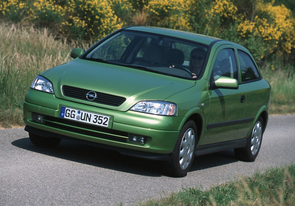 Opel Astra 3 Doors photo 7