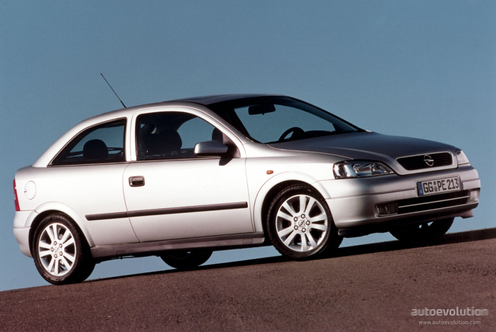 Opel Astra 3 Doors photo 2