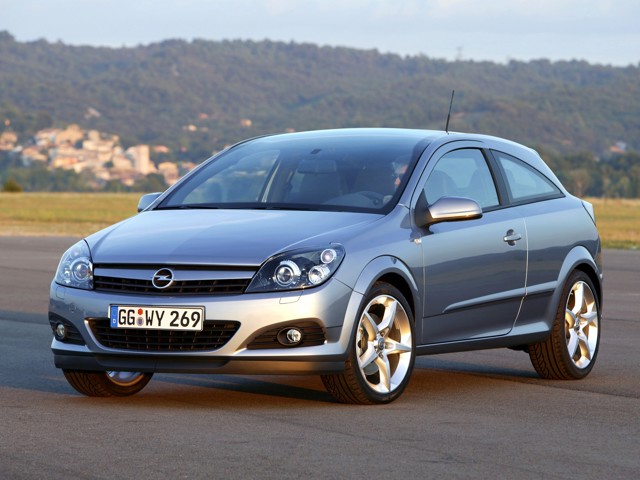 Opel Astra 3 Doors photo 13