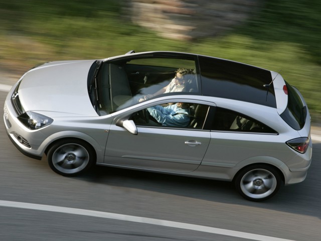 Opel Astra 3 Doors photo 22