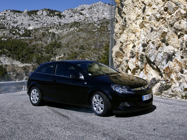Opel Astra 3 Doors photo 44