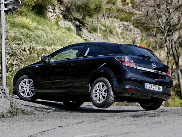 Opel Astra 3 Doors photo 45