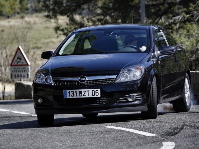 Opel Astra 3 Doors photo 46
