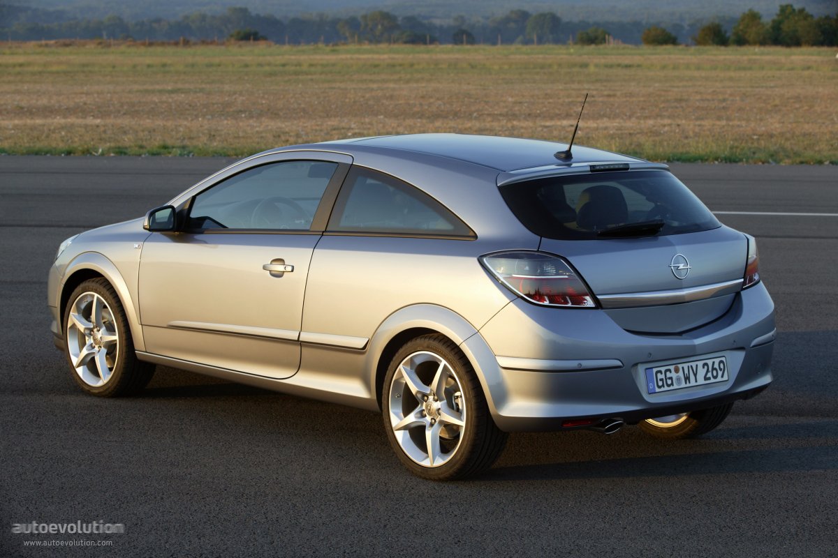 Opel Astra 3 Doors photo 2