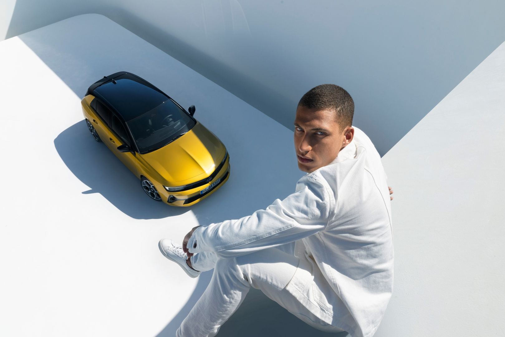 Opel Astra 5 Doors photo 16