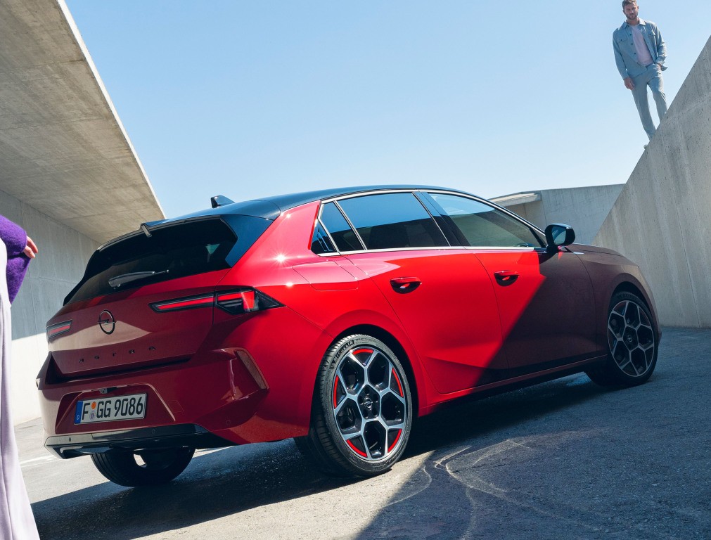 Opel Astra 5 Doors photo 26