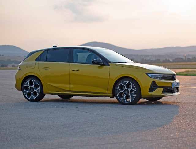 Opel Astra 5 Doors foto 35